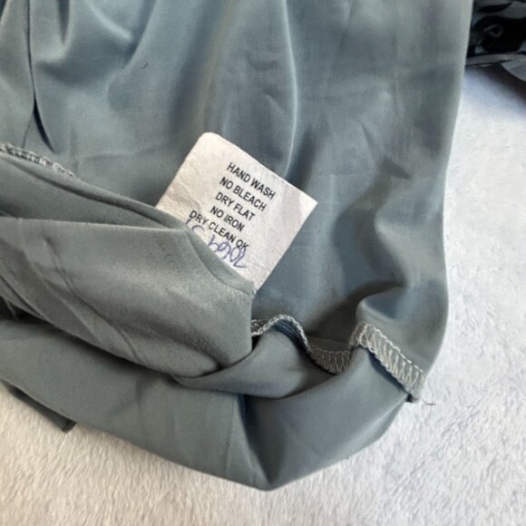 DB Sport Womens Paisley Ruffle V-Neck Long Sleeve Top Blouse Large Gray Stretch - Picture 8 of 9